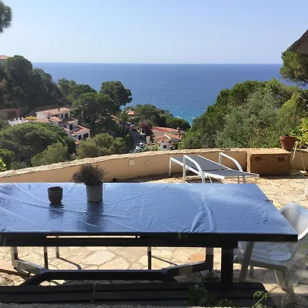 De Pino Vue Nyaraló